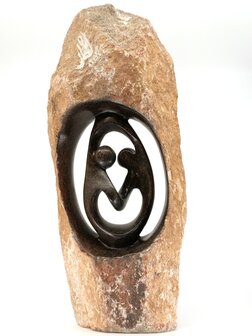 Stenen beeld ruwe lover familie 2 personen, 52 cm hoog, zwart