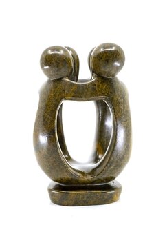 Stenen beeld groep vier personen 15 cm hoog, bruin