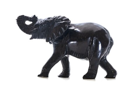 Stenen beeld olifant springstone 1 dier, 6 cm hoog, zwart