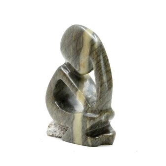 Stenen beeld denker zittend abstract 1 persoon, 7 cm hoog, groen