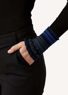 Oleana Wristlets 347 W donker blauw