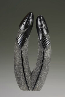 Stenen tuinbeeld uniek, Strong together, abstract 