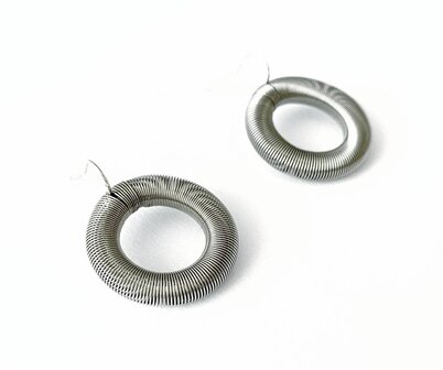 La Molla Oorbellen Sense metalen oorbellen veren 140466