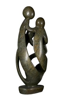 Speksteen beeld familie en gezin 4 personen ouders en 2 kinderen groen