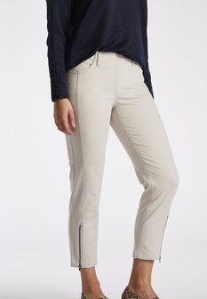 Laurie broek, model Piper Regular Cropped basis katoen sand 22465-25107