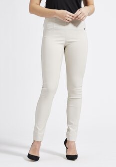 Laurie broek, model Slim basis viscose sand 27016-25137