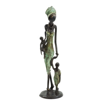 Bronzen beeld 2 kinderen met moeder  | 24 cm hoog | groen