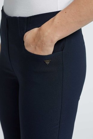 Laurie broek, model Caroline Regular Capri 3/4 basis viscose donkerblauw 28041-49970&nbsp;