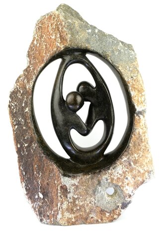 Stenen beeld ruwe lover familie 2 personen, 60 cm hoog, zwart