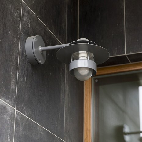 Louis Poulsen buitenlamp Albertslund Wand grijs kort model