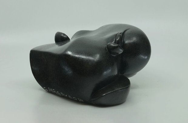 Stenen beeld uniek, Hippo, Stabben Masakara, Tengenenge