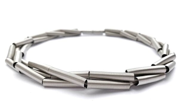 La Molla Collier Tem metalen veren ketting 140540