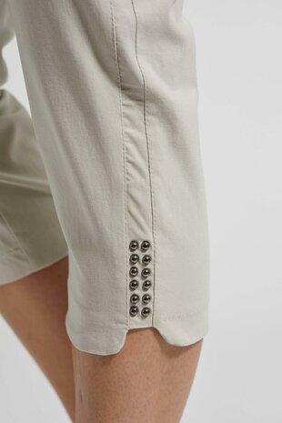 Laurie broek, model Dora Regular Capri 3/4 basis viscose Sand 28042-25137