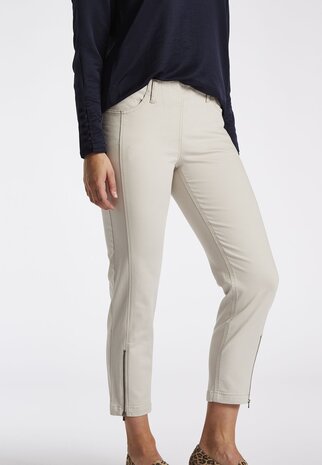 Laurie broek, model Piper Regular Cropped basis katoen sand 22465-25107
