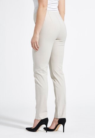 Pantalon Laurie, mod&egrave;le Betty Regular basic viscose sand 27014-25137