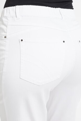 Laurie broek, model Hannah Regular Cropped basis tencel sand 28362-25102