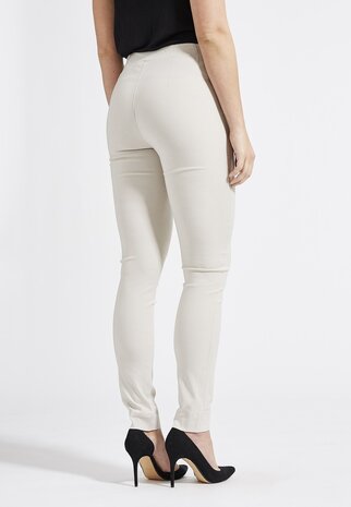 Laurie broek, model Slim basis viscose sand 27016-25137