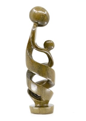 Stenen beeld moeder en kind 33 cm hoog, groen