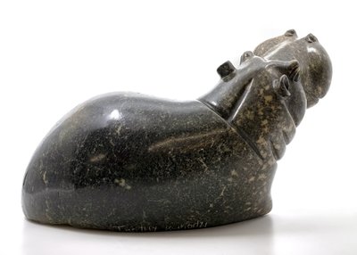 Stenen beeld nijlpaard liggend 1 dier, 19 cm hoog, groen