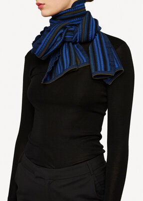 Oleana Sjaal 346 W donker blauw