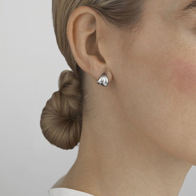 Georg Jensen sieraad, oorbellen Curve 501A