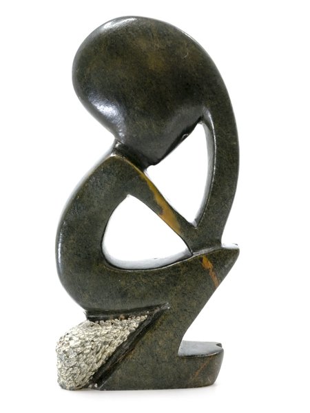 Stenen beeld denker zittend abstract 1 persoon, 17 cm hoog, groen