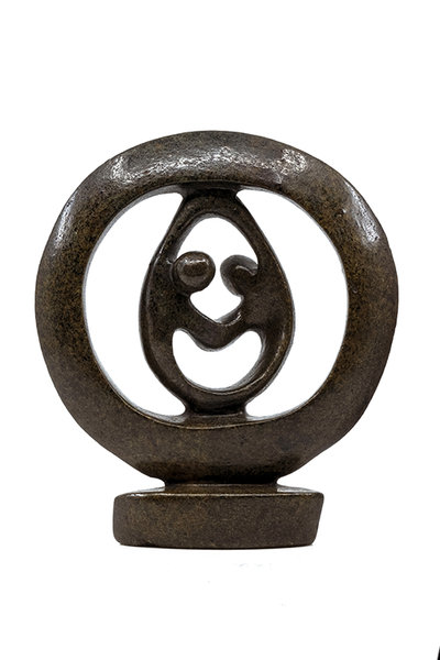 Stenen beeld ring liefdespaar relatie, gezin, familie twee personen 17 cm hoog, bruin