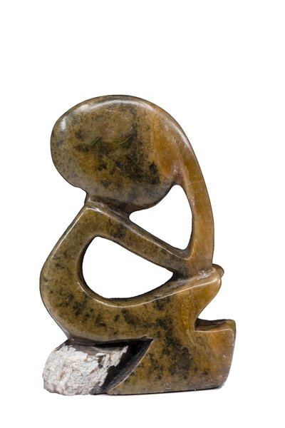 Speksteen beeld denker zittend abstract | 7 cm hoog |bruin